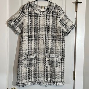 Cute Boucle black and white short sleeve dress